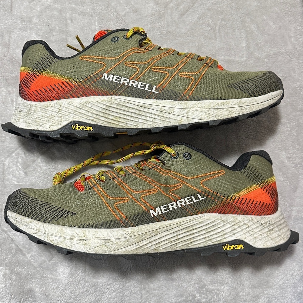 Merrell Men's Moab Flight trail running shoes in the Herb Olive/Orange Size 9